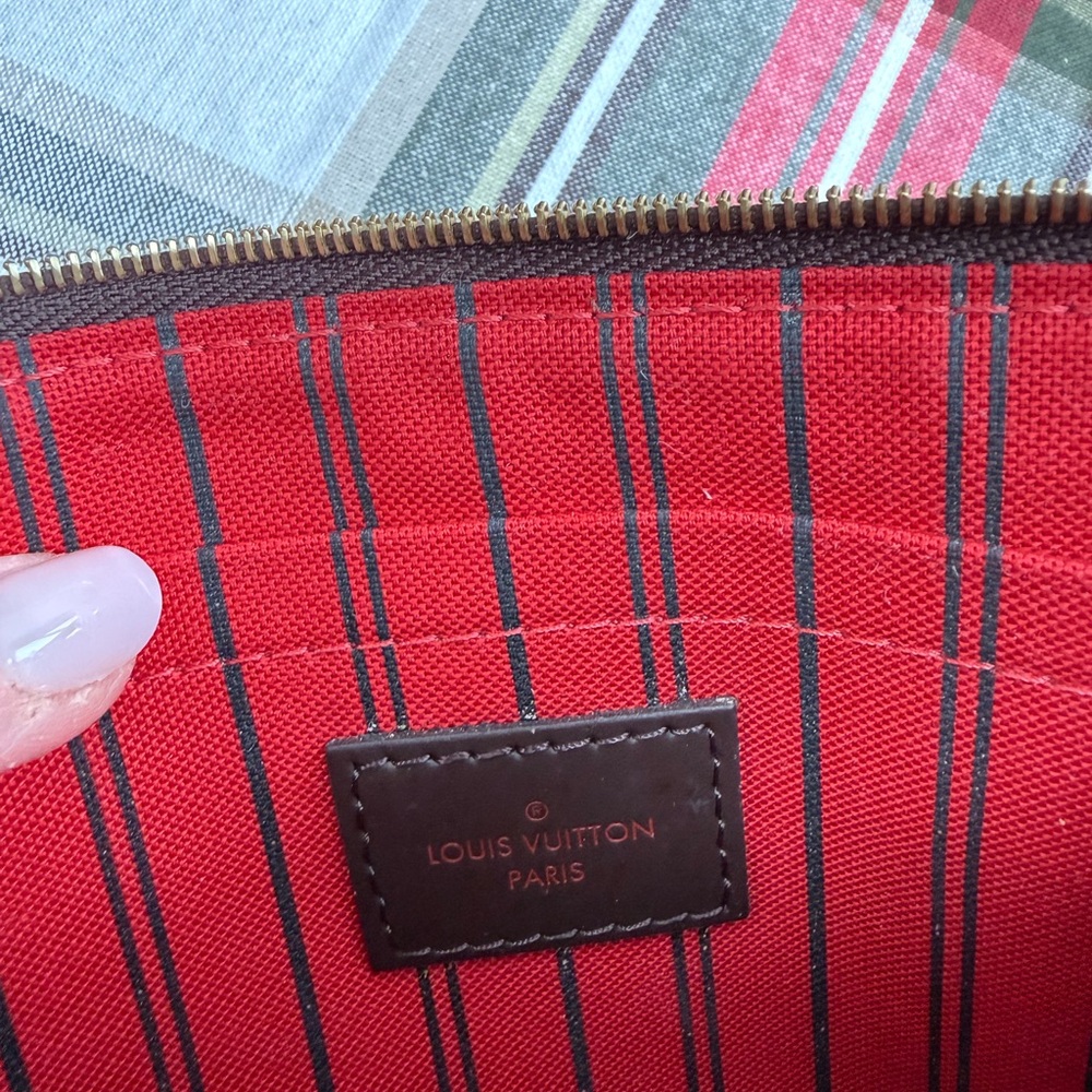 Louis Vuitton pouch/wristlet from GM Neverfull - Picture 3 of 7